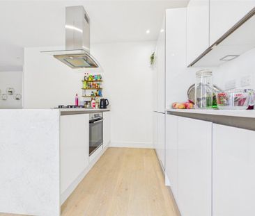 3 bedroom apartment to rent - Photo 4