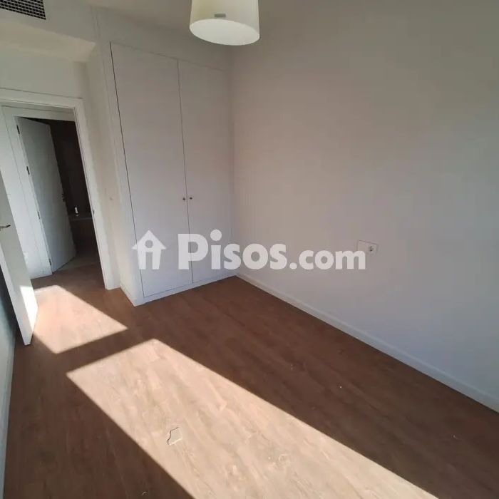 Piso en alquiler en Calle Haití - Photo 1