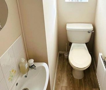 3 bedroom semi-detached house to rent - Photo 2