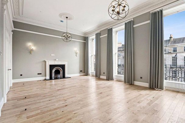 5 bedroom terraced house to rent - Photo 1