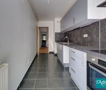 Location Appartement 4 pièces 87m² - Photo 3