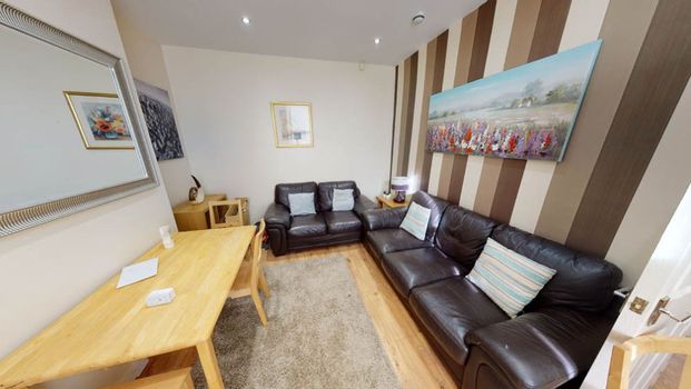 8 Broomfield View, Leeds, LS6 3DH - Photo 1