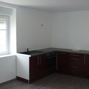Appartement à Louer à Rambervillers (88700) en Vosges (88) Cet appartement dispose d'une sur... - Photo 2