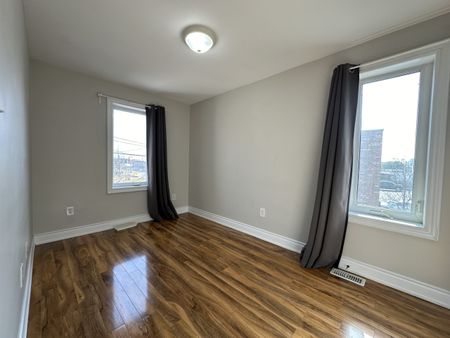 For Lease - 899 Lakeshore Road Unit# Upper, Mississauga, Ontario - Photo 4