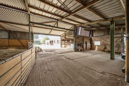 Golden Valley, Nr Newent, Gloucestershire, GL18 - Photo 2