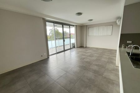 View Wednesday at 4.20pm - 4.35pm - Photo 4