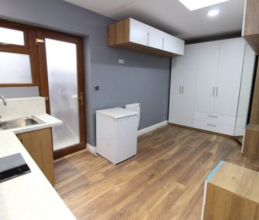 The Ridge, PURLEY - Photo 4