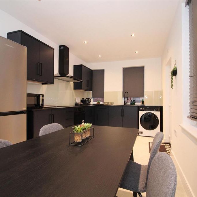 4 bedroom house to rent - Photo 1