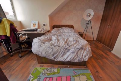 2 bedroom Flat in Harold Grove, Leeds - Photo 5