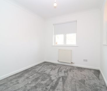 4 bedroom detached house to rent - Photo 4