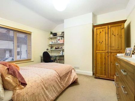 Coombe Road, Brighton, BN2 - Photo 5