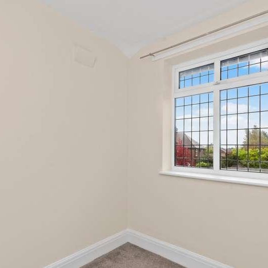 Warrington Road, Penketh, WA5 - Photo 1