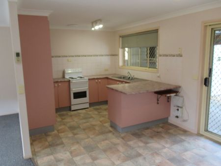 3 bedroom home - Photo 3