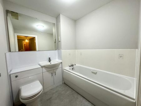2 bedroom flat to rent - Photo 5