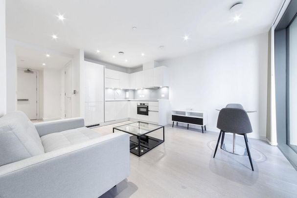 Studio to rent - Photo 1