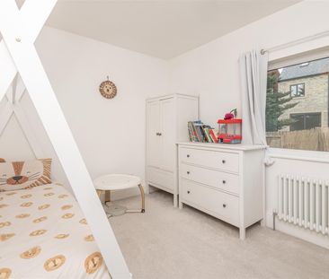 4 bed terraced house to rent in Lindwell Grove, Greetland, Halifax - Photo 6