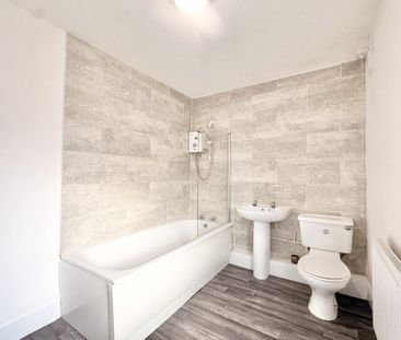 2 bed House Rectory Road, SS5 - Photo 1