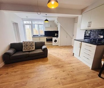 Kingsholm Road, Southmead, Bristol - Photo 3