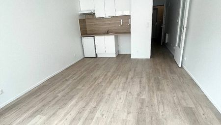 Grand studio rénové - Secteur Pépinière - Photo 2