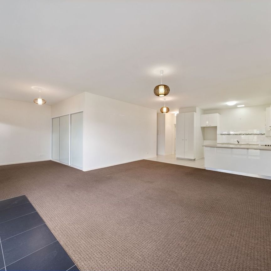 Private, Neat and Tidy Two Bedroom Unit - Photo 1