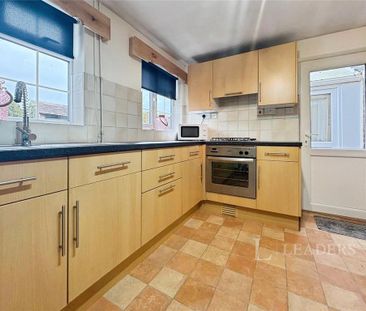 2 bedroom terraced house to rent - Photo 4