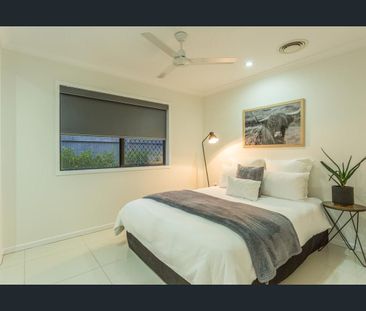 BEAUTIFUL LARGE HOME IN GLENELLA - Photo 5