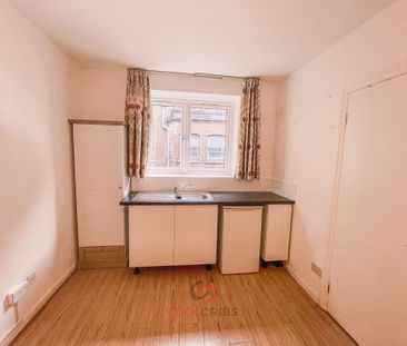 Holloway Road, Islington, London, N7 - Photo 2