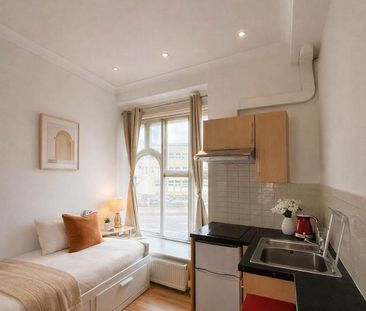 Studio to rent - Photo 1