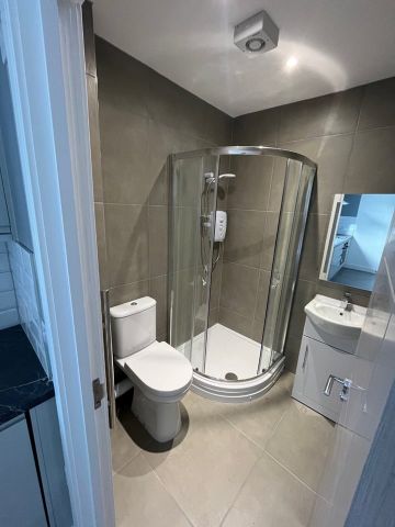 Studio Flat, Rimrose Road, L20 - Photo 4