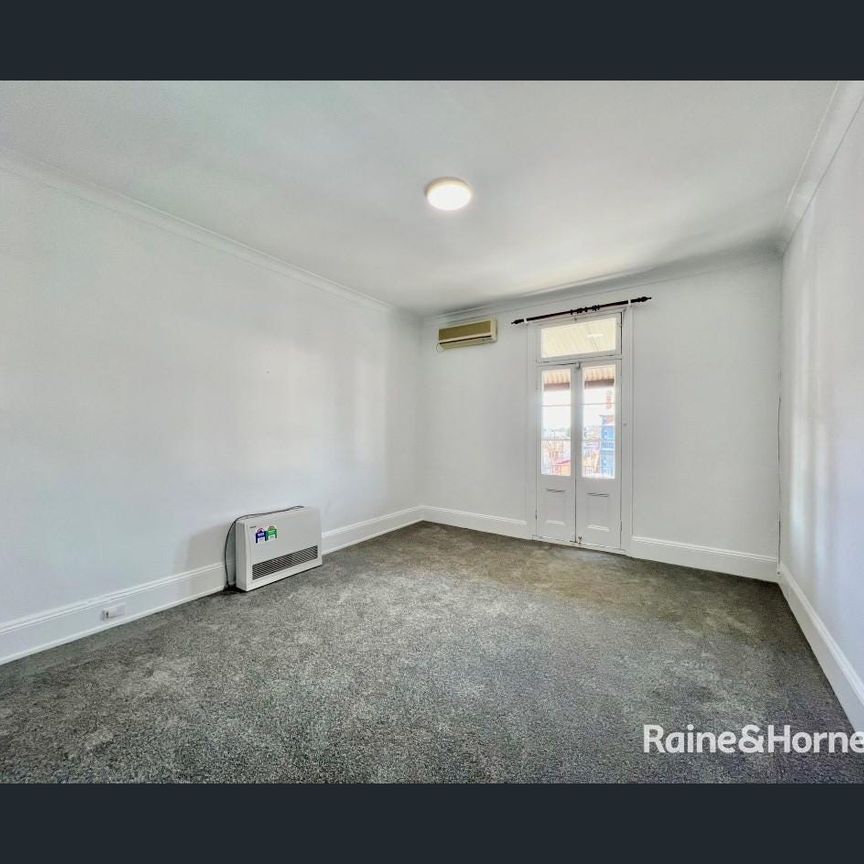 Beautifully Restored 1 Bedroom Unit In the CBD - Available 9.1.2026 - Photo 1