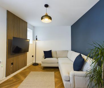 1 bedroom flat to rent - Photo 2