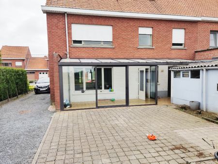 Grote hoekwoning met 4 slaapkamers te Mooslede - Photo 3