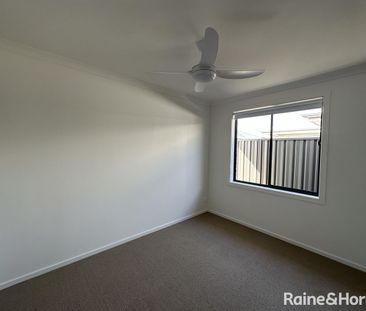 4-Bedroom Family Home - Space, Comfort & Style in Munno Para Downs! - Photo 6
