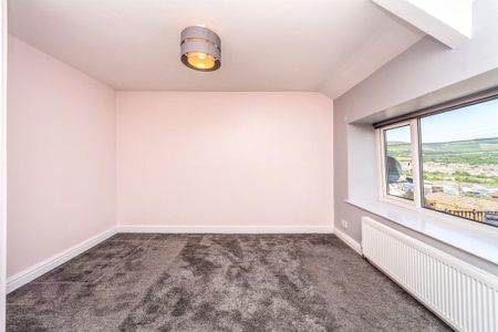 Llwydarth Cottages, MAESTEG - Photo 2