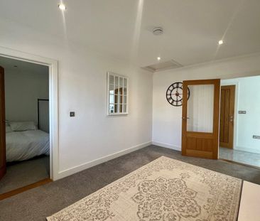 The Street, Holywell Row, BURY ST. EDMUNDS - Photo 3