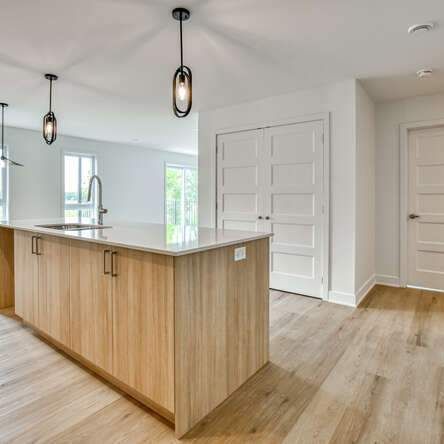 ST-CHARLES-BORROMÉE - APPARTEMENT 4½ À LOUER - SEPTEMBRE - Photo 1