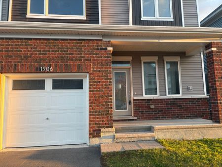 For Lease - 1906 Haiku Street, Barrhaven, Ontario - Photo 2