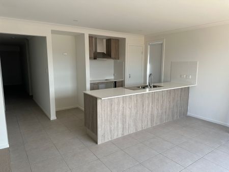 Brand New 3 Bedroom, 2 Bathroom Home in Prime Location - Photo 5