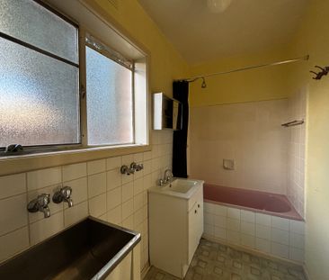 13 / 28 Eumeralla Road, CAULFIELD SOUTH - Photo 2
