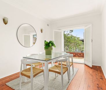 Lovely Family Home in Popular Bronte - Photo 5