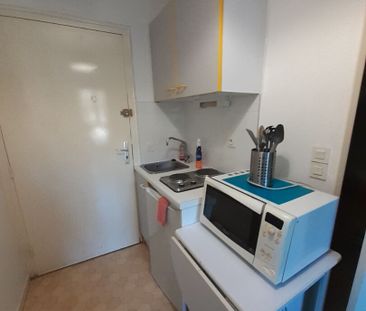 Location Appartement 1 pièce 14m² - Photo 2