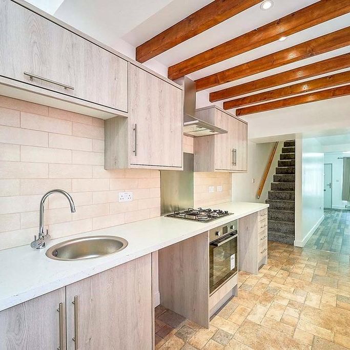 3 bedroom terraced house to rent - Photo 1