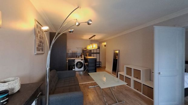 Paris 8ᵉ – Charmant appartement meublé 2 pièces avec cave et ascenseur - Photo 1