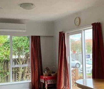 Spacious 3 bedrooms property in central location - Photo 5