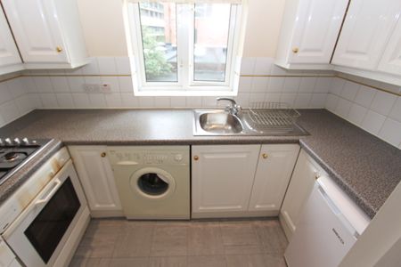 Studio Flat, Haverstock Hill, NW3 - Photo 2