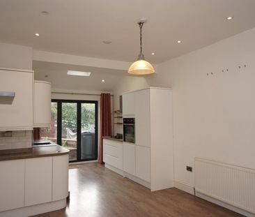 3 bedroom House To Let - Photo 6