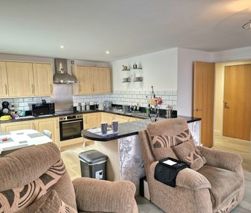 2 Bed Flat, Lister House, NG3 - Photo 1