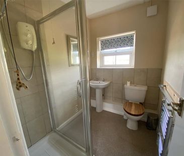 2 bedroom end of terrace house to rent - Photo 6
