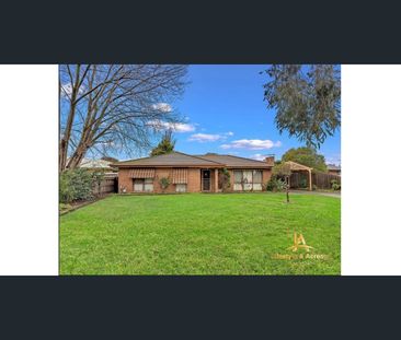 4 Caitlyn Court, Cranbourne North, Vic 3977 - Photo 5