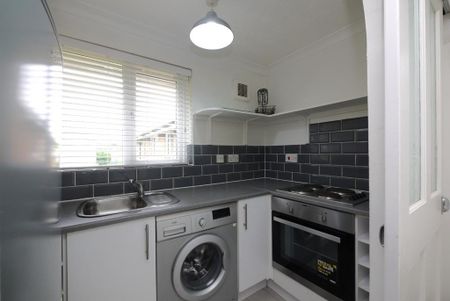 Studio to rent - Photo 4